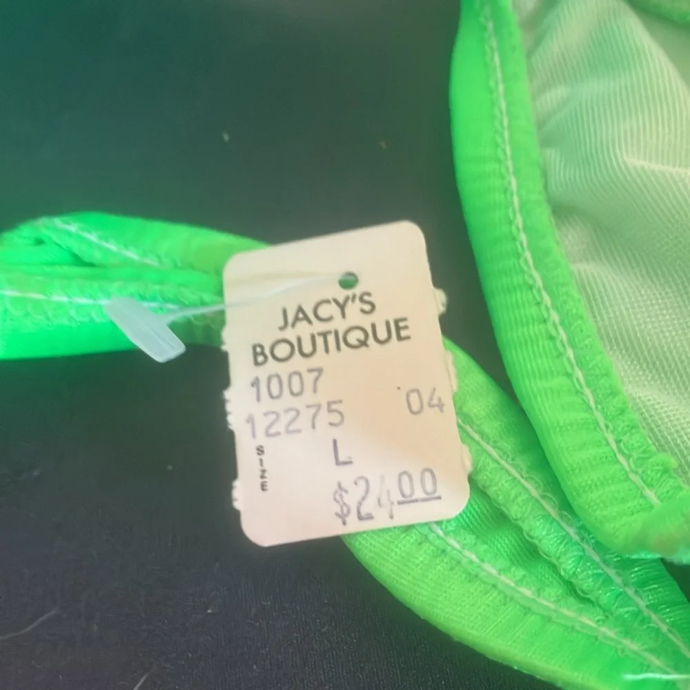 FINAL MARKDOWN Vibrant Green swimsuit top large brand new